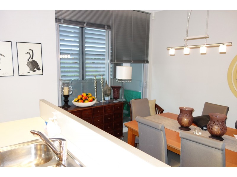 13 Grandstand Parade, Zetland NSW 2017