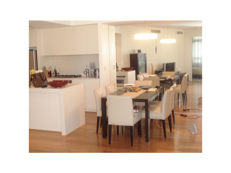 5849974 – 35 Shelley Street, King St Wharf, Sydney NSW 2000