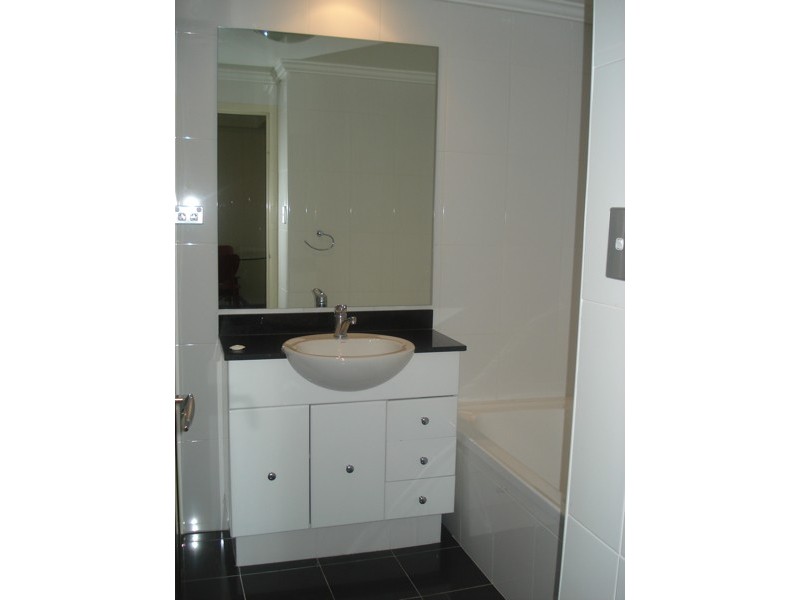 6455695 – 298-304 Sussex Street, Sydney NSW 2000