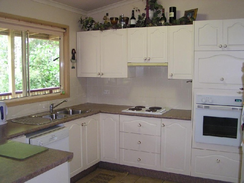 10 Allambie Street, Macleay Island QLD 4184