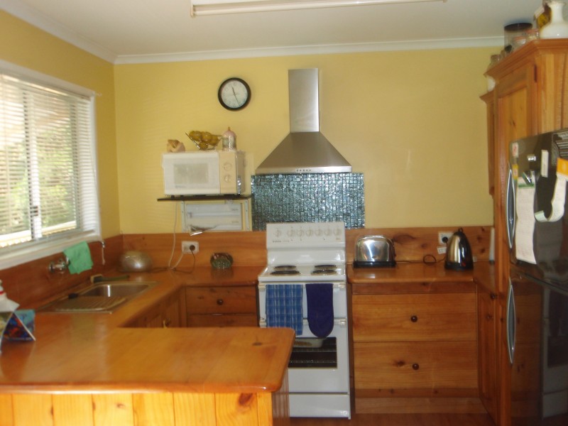 2 Boxwood Street, Lamb Island QLD 4184