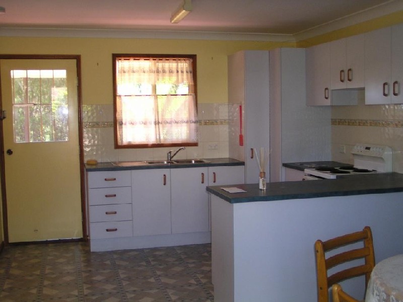 2 Heath Street, Macleay Island QLD 4184