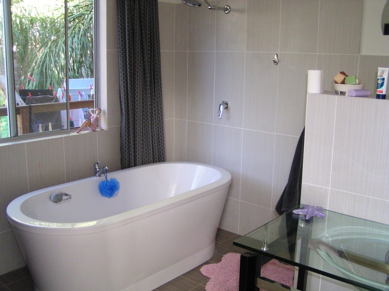 5 Maryanne Street, Karragarra Island QLD 4184