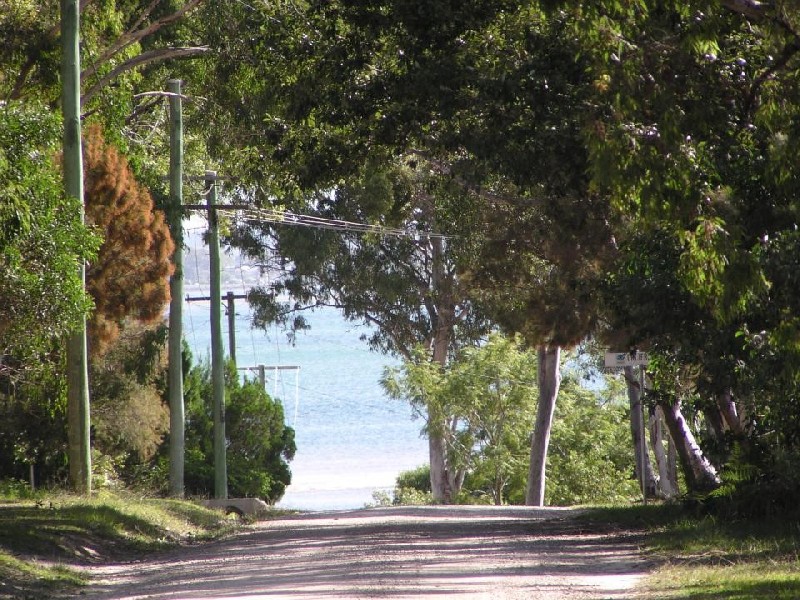 4 Eumina Street, Macleay Island QLD 4184