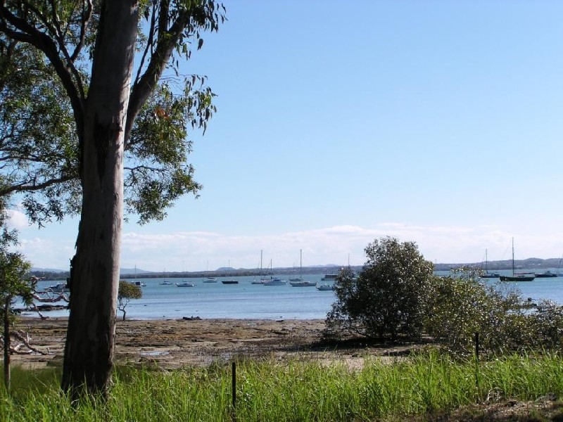 60 Coondooroopa Drive, Macleay Island QLD 4184
