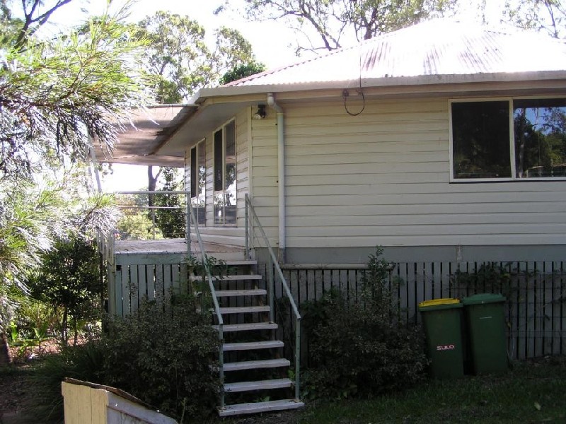 21 Michael Avenue, Lamb Island QLD 4184