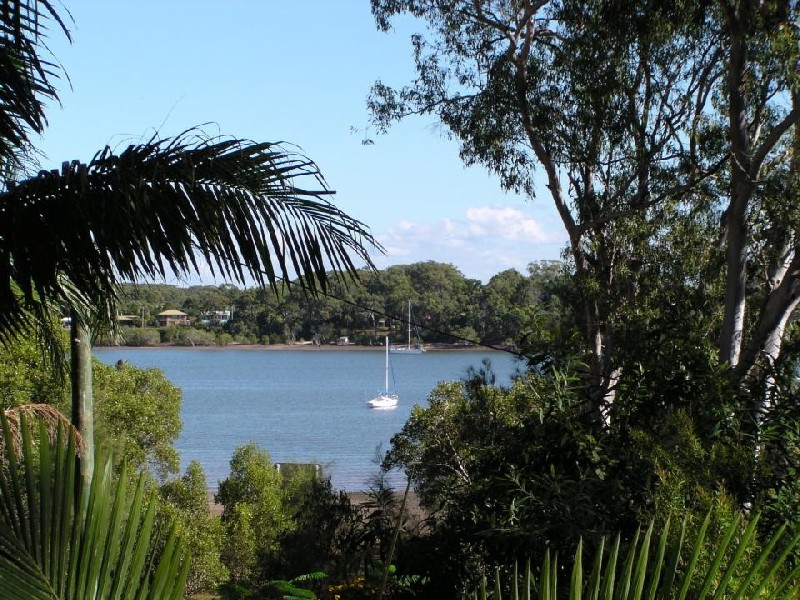 21 Michael Avenue, Lamb Island QLD 4184