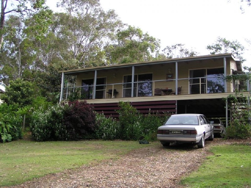 1 Shelly Crecsent, Lamb Island QLD 4184