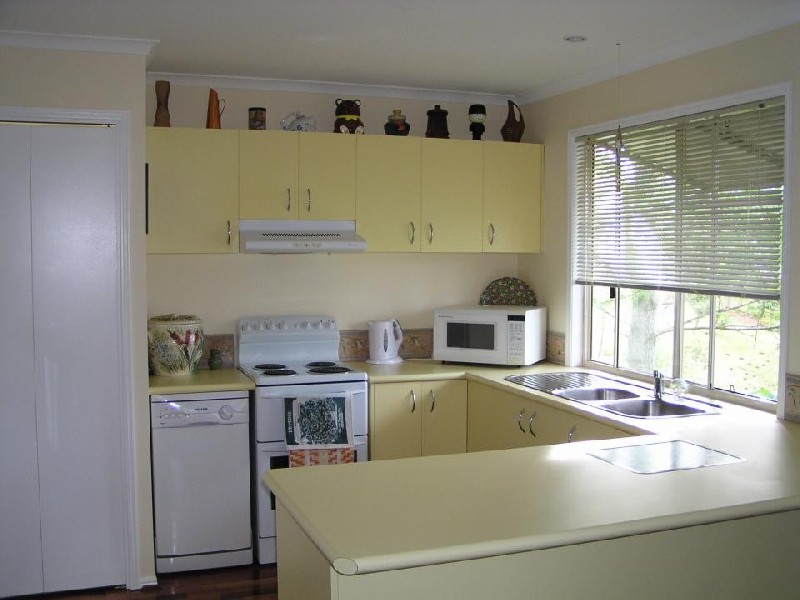 1 Shelly Crecsent, Lamb Island QLD 4184