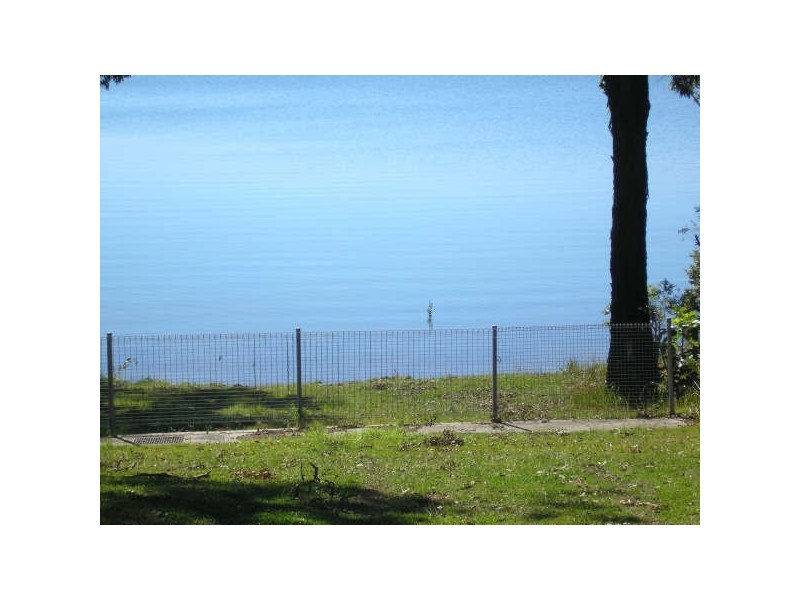 28 Curlew Street, Macleay Island QLD 4184