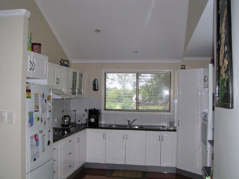 12 Bertram Road, Macleay Island QLD 4184