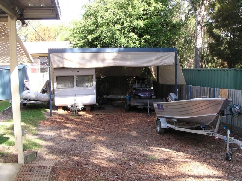10 Panaroo Street, Macleay Island QLD 4184