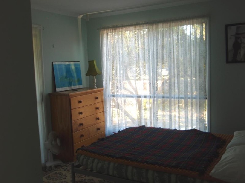17 Halcyon Street, Lamb Island QLD 4184