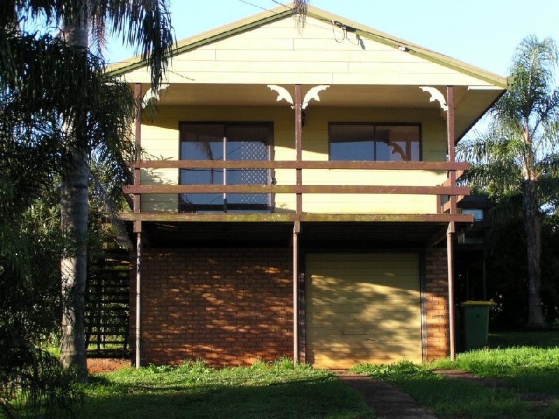 18 Melaleuca Drive, Lamb Island QLD 4184