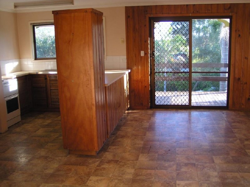 18 Melaleuca Drive, Lamb Island QLD 4184