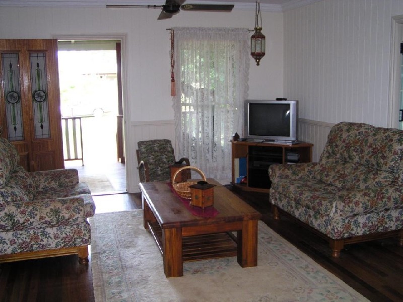 28 Vine Street, Macleay Island QLD 4184