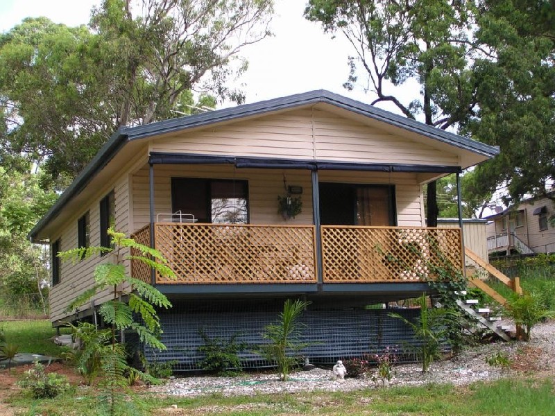 7 Lenard Street, Lamb Island QLD 4184