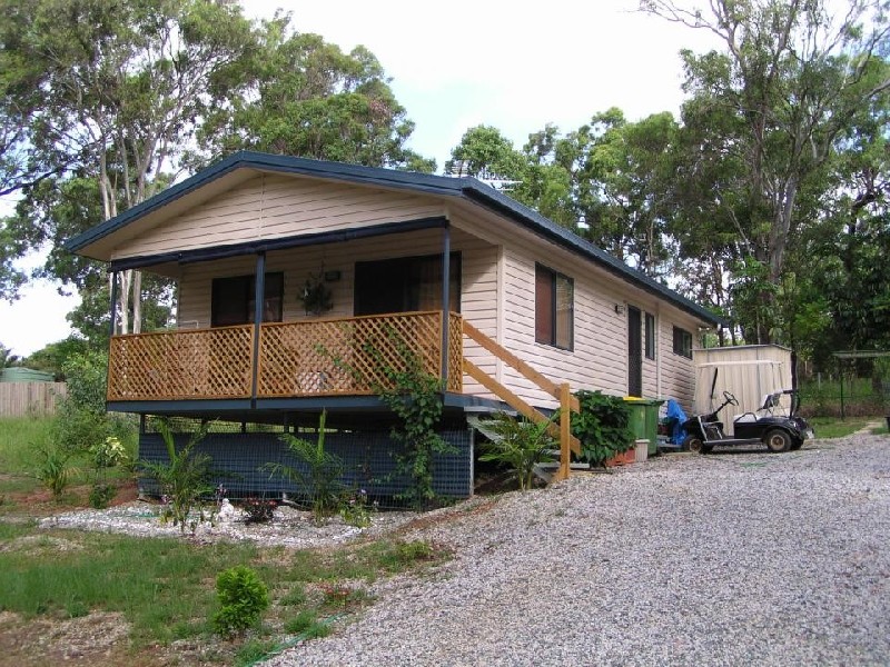 7 Lenard Street, Lamb Island QLD 4184