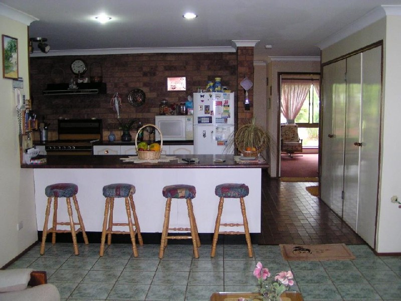 34 Leonie Crescent, Lamb Island QLD 4184