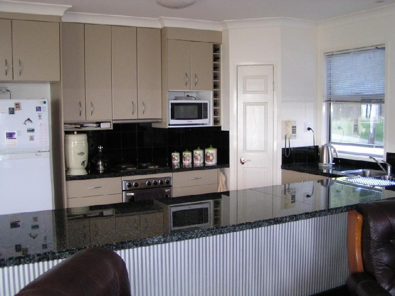 74 Perulpa Drive, Lamb Island QLD 4184