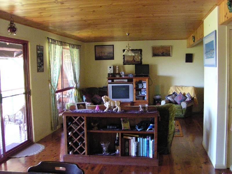 67 Beelong Street, Macleay Island QLD 4184