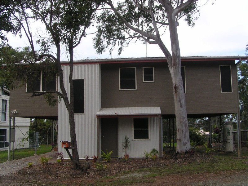 10 Ilya Street, Macleay Island QLD 4184