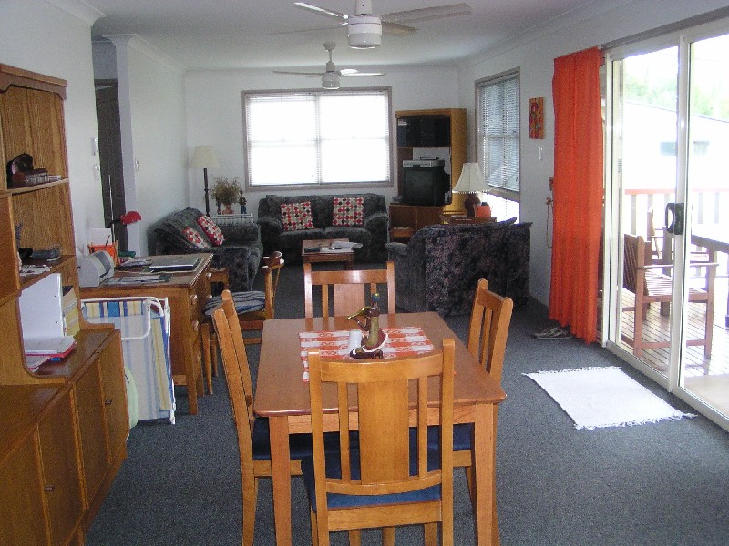 10 Ilya Street, Macleay Island QLD 4184