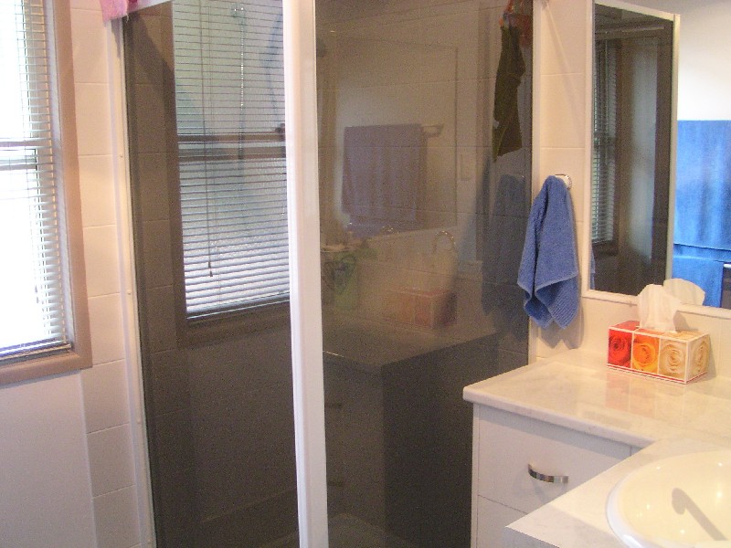 10 Ilya Street, Macleay Island QLD 4184