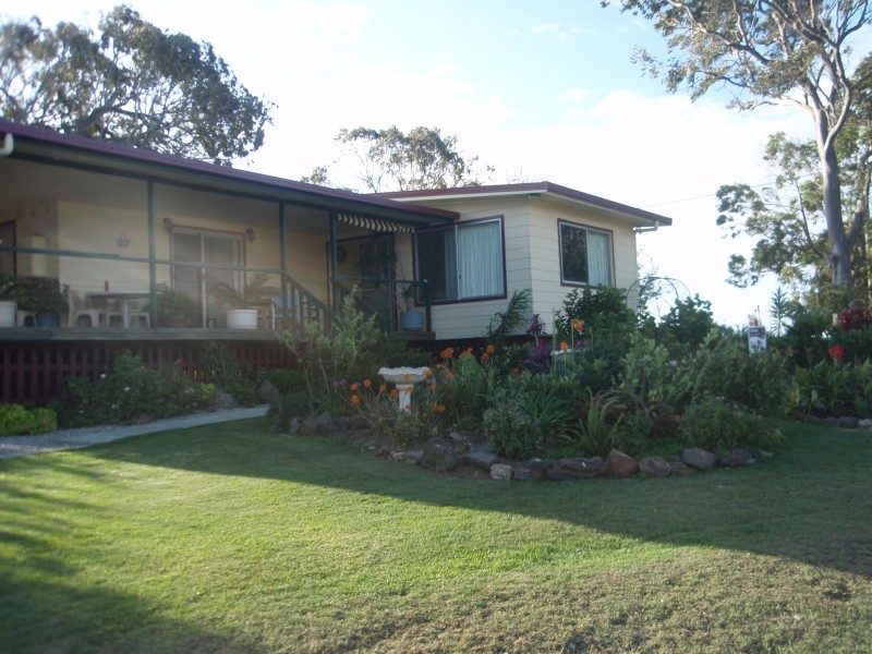 17 Coorong Street, Macleay Island QLD 4184