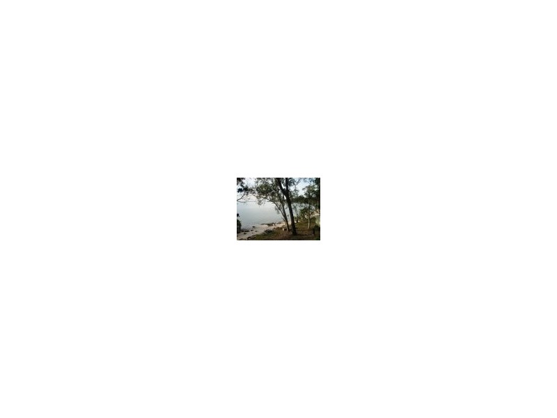 81 Coast Road, Macleay Island QLD 4184