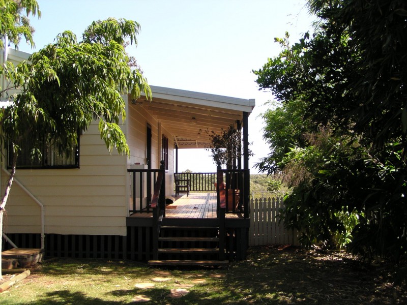60 Treasure Island Avenue, Karragarra Island QLD 4184