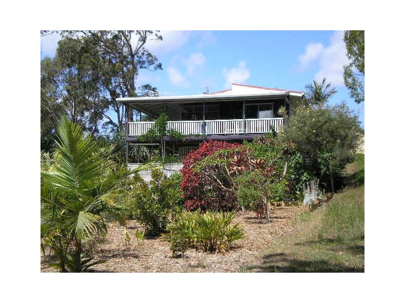 64 Charles Terrace, Macleay Island QLD 4184