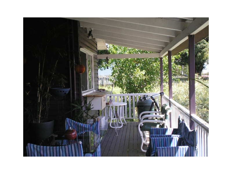 64 Charles Terrace, Macleay Island QLD 4184