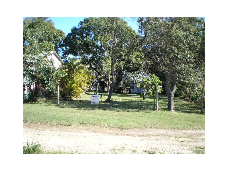 180 Lucas Drive, Lamb Island QLD 4184