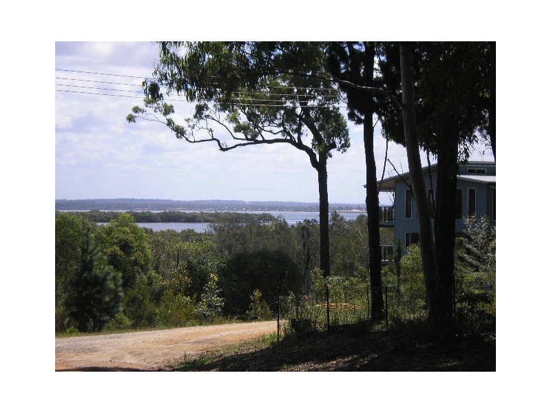 17 Brolga Street, Macleay Island QLD 4184