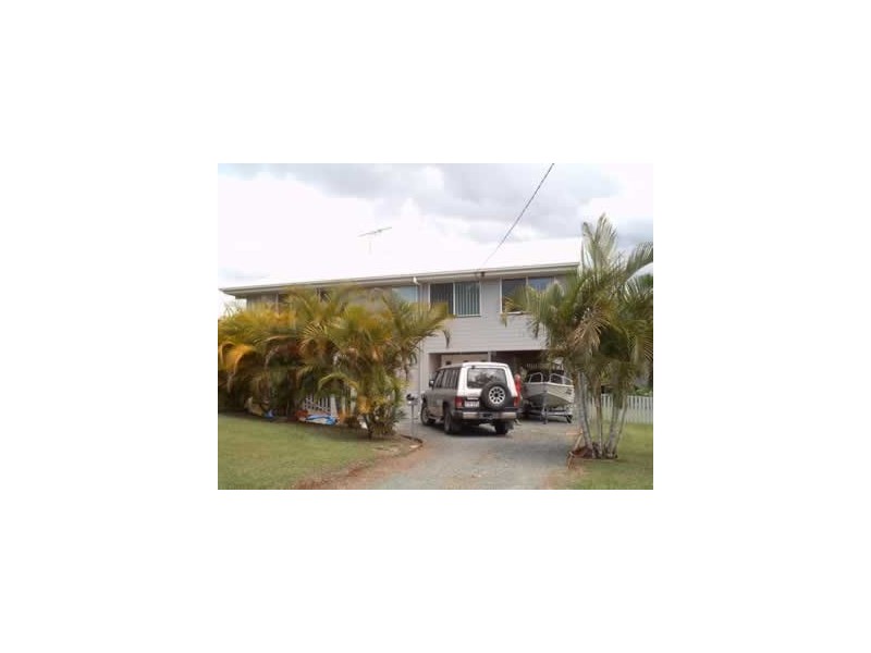 18 Eastbourne Terrace, Macleay Island QLD 4184