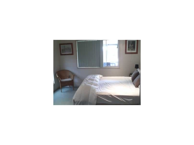 18 Eastbourne Terrace, Macleay Island QLD 4184