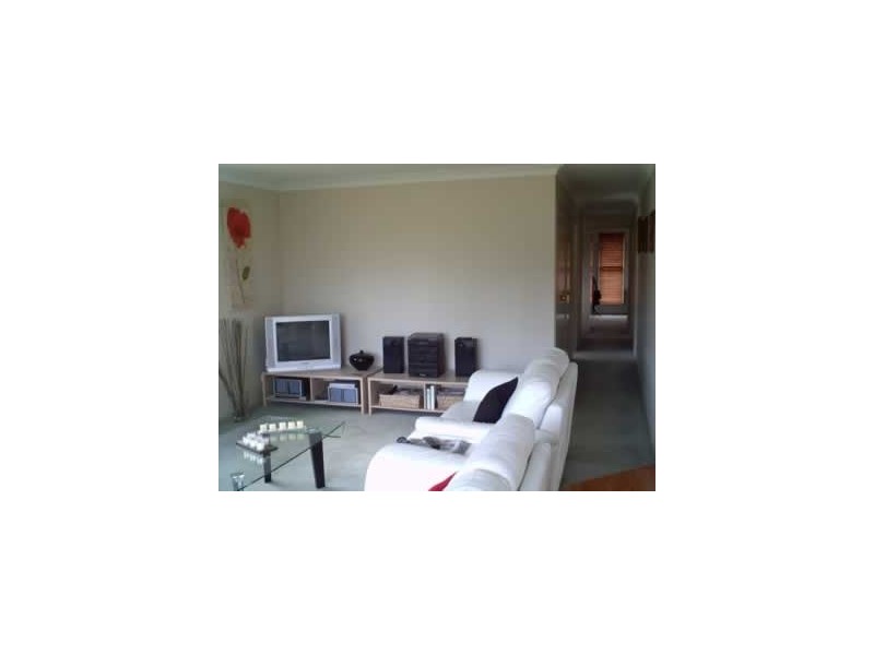18 Eastbourne Terrace, Macleay Island QLD 4184