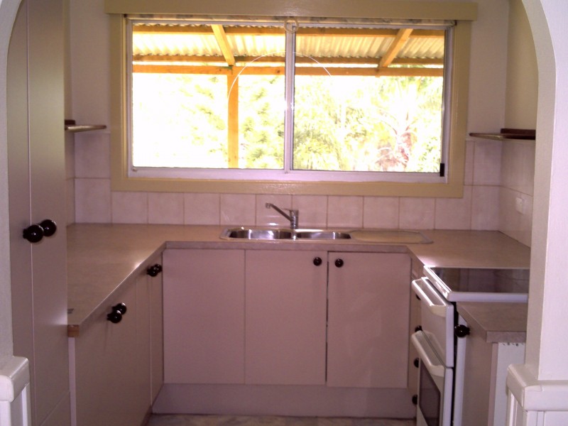 3 Rest Haven, Lamb Island QLD 4184