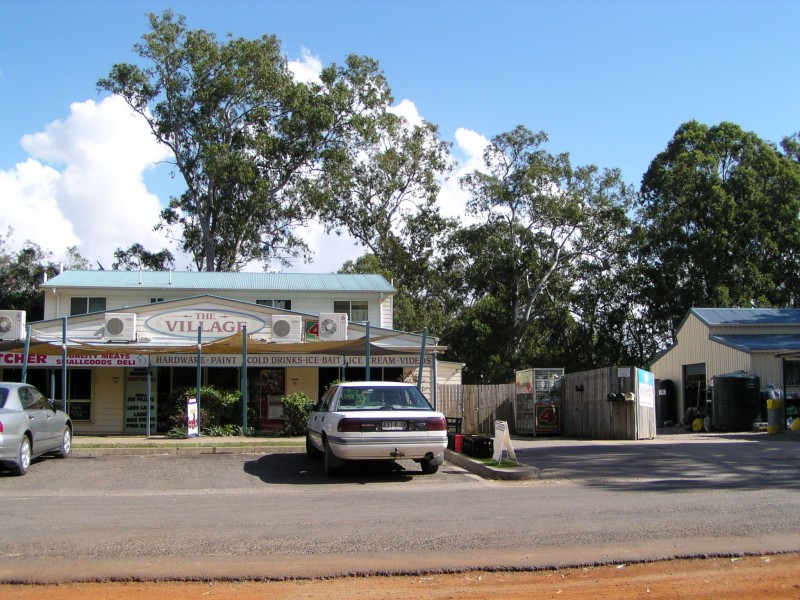 25 High Central Road, Macleay Island QLD 4184