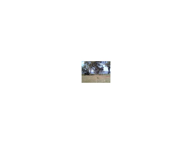 14 Betty Street, Macleay Island QLD 4184