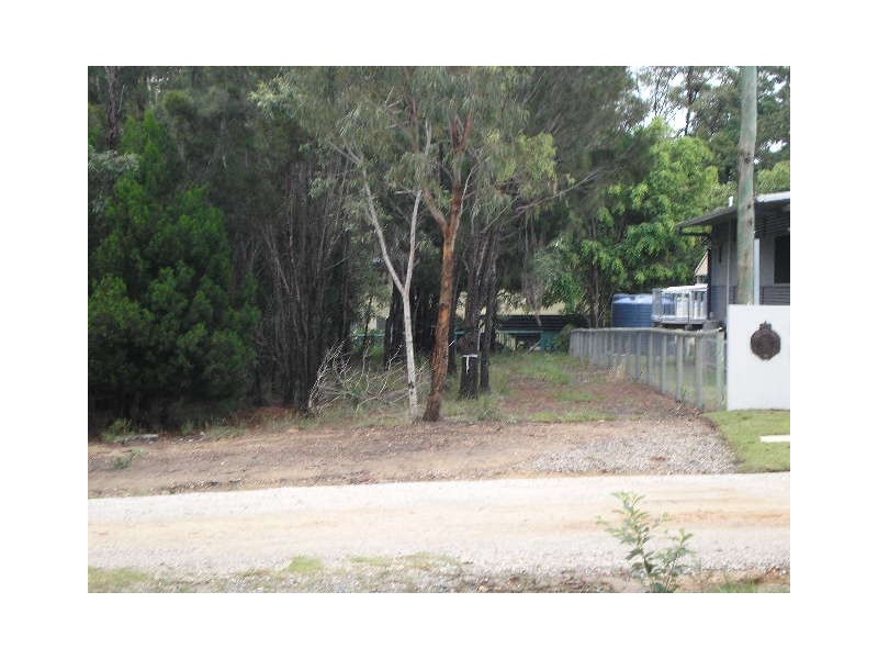 9 Pelican Street, Macleay Island QLD 4184
