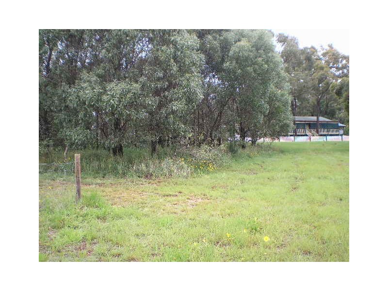 110 High Central Road, Macleay Island QLD 4184