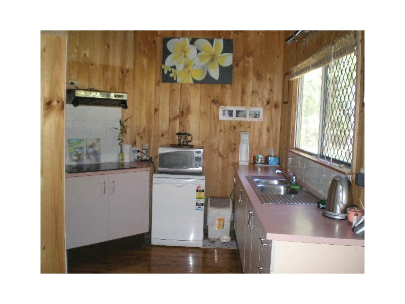 21 Arthur Street, Macleay Island QLD 4184