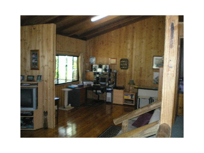 21 Arthur Street, Macleay Island QLD 4184