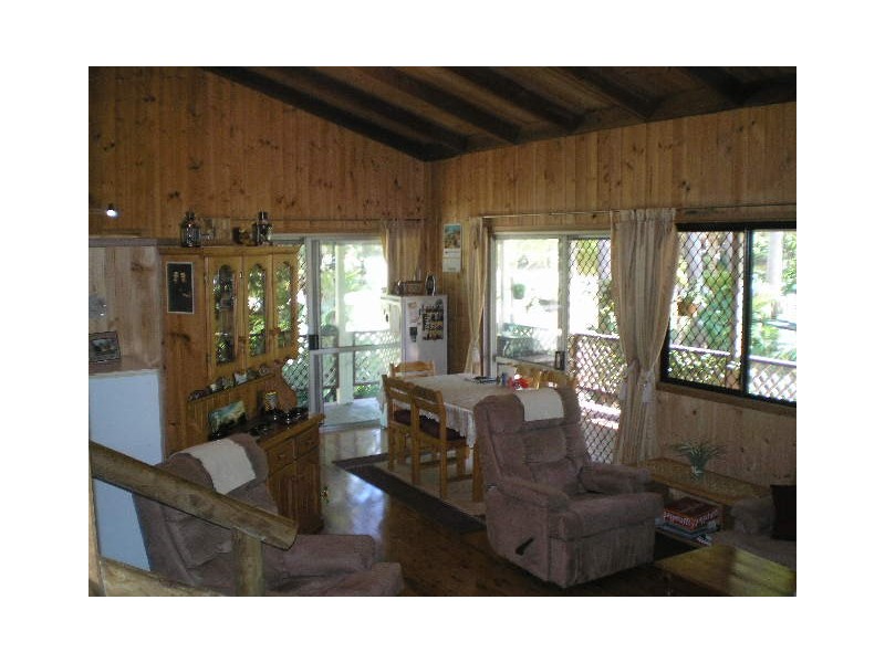 21 Arthur Street, Macleay Island QLD 4184