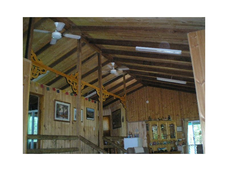 21 Arthur Street, Macleay Island QLD 4184