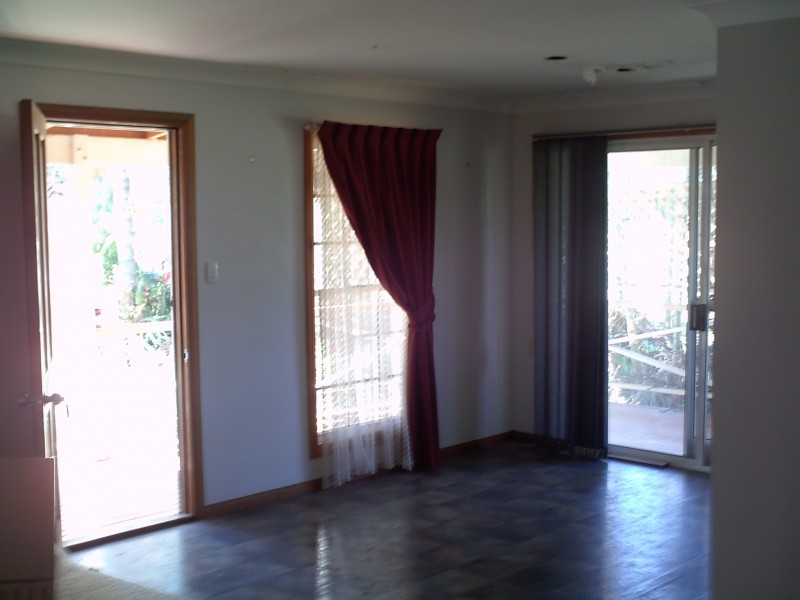 8 Michael Street, Lamb Island QLD 4184