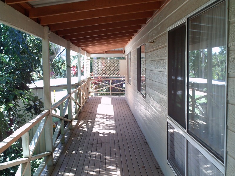 8 Michael Street, Lamb Island QLD 4184