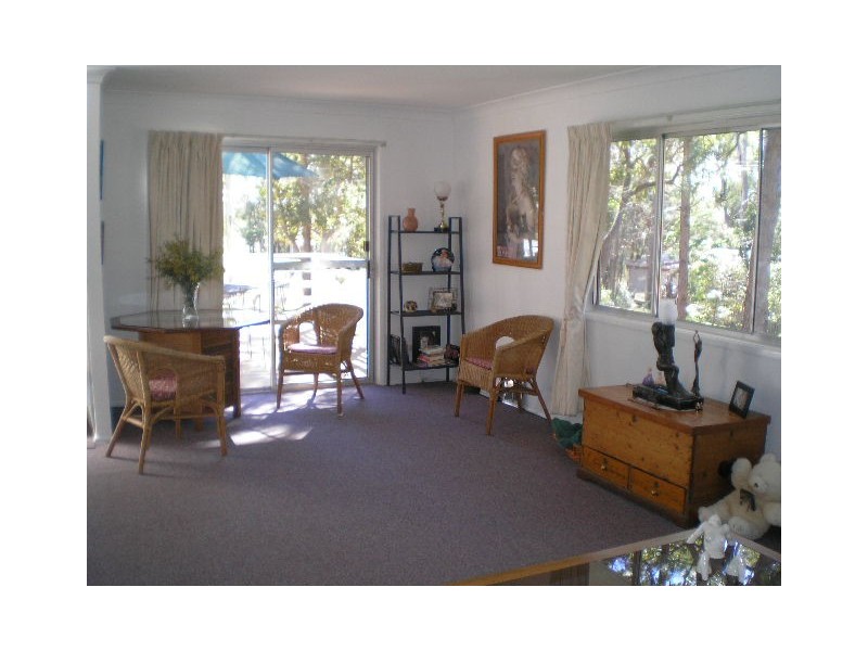 2 Pindarri, Lamb Island QLD 4184